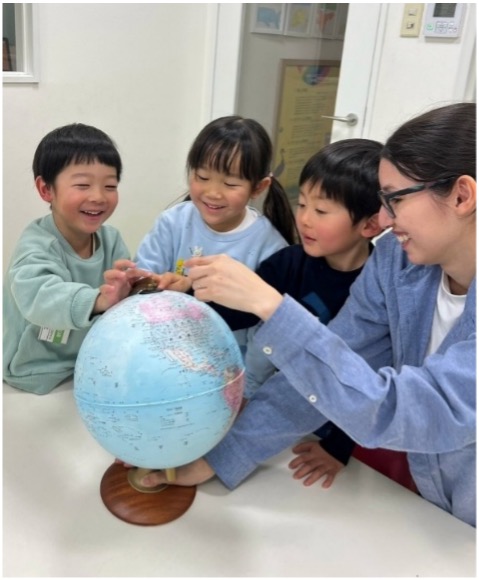 世界各国から集まった先生たちと